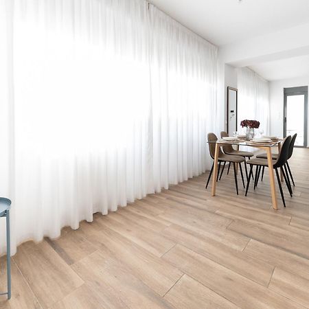 Stylish Spacious Apartment In Palaio Faliro Athen Exterior foto