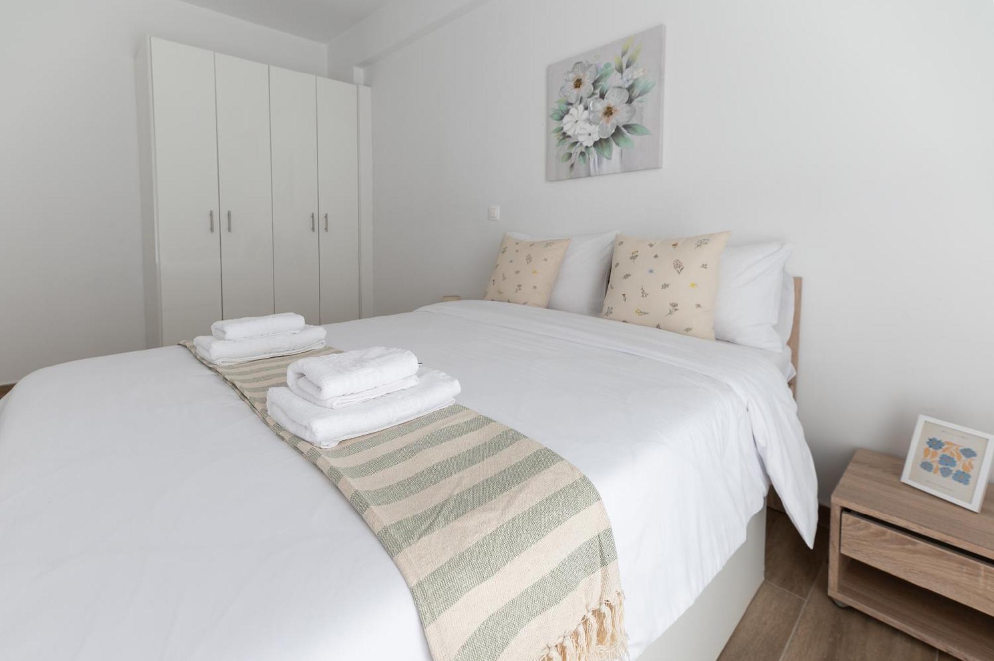 Stylish Spacious Apartment In Palaio Faliro Athen Exterior foto
